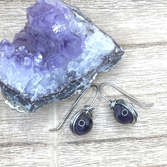 Amethyst drops dangle earrings/February birthstone earrings/crown chakra - Picture 4 of 8